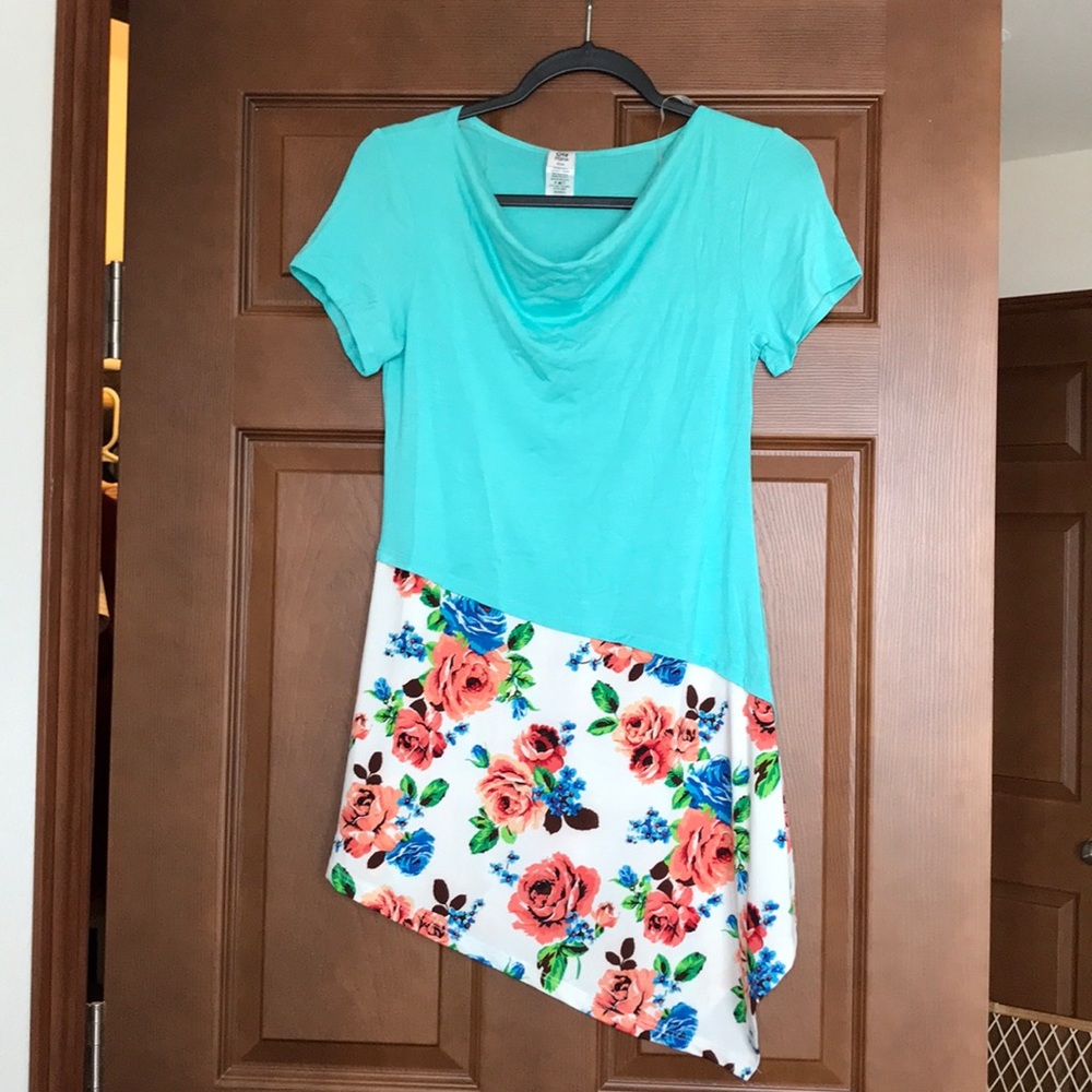 Gorgeous Floral Short Sleeve Tunic